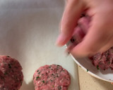 Foto del paso 4 de la receta: Hamburguesas con espinacas