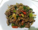 Foto langkah ke 8 dari resep 炒牛肉絲 Tumis Daging Sapi.