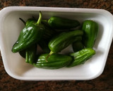 Foto del paso 2 de la receta: Boquerones fritos con pimientos de Padrón