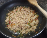 Foto del paso 4 de la receta: Fideos o Noodles de arroz con gambas, pollo y salsa de soja