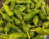Foto del paso 1 de la receta: Pimientos de Padrón con longaniza en Airfryer Cosori