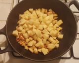 Une image de l'étape 5 de Canette Farcie Rotie avec Pommes de Terre.