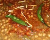 A picture of step 5 of Lahori Chikkar cholay.