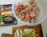 Foto langkah ke 1 dari resep Rawon ayam instant ala lucy's.
