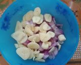 Foto langkah ke 3 dari resep Tumis pare campur teri.