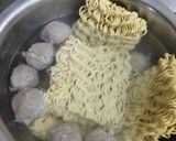 Foto langkah ke 2 dari resep Bukan Ind*mie Goreng Instan asli.