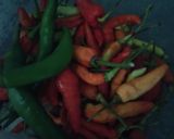 Foto langkah ke 1 dari resep Oseng Mercon Cumi Hitam Cabe Ijo.