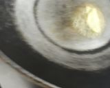 A picture of step 2 of Hot Garlic soup.