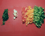 Foto del paso 1 de la receta: Pulpitos en salsa de tomates y pimientos