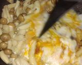 รูปขั้นตอนการทำที่ 4 ของ เห็ดยานางิผัดไข่ (Stir-Fried Yanagi Mushrooms with Eggs)