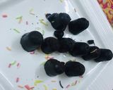 A picture of step 5 of Choco biscuits.