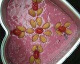 स्ट्रॉबेरी एगलेस केक (Strawberry eggless cake recipe in hindi) रेसिपी चरण 8 फोटो