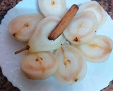Foto del paso 3 de la receta: Peras al mosto blanco en almíbar de albaricoque y vainilla