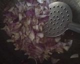 A picture of step 5 of Rava Idli.