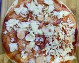 Hình bước làm 3 của món Bánh pizza xúc xích phomai