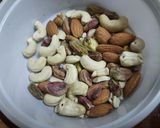 साबुदाणा खीर (Sabudana kheer recipe in marathi) रेसिपी स्टेप 2 फोटो 