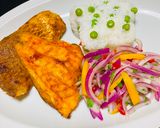 Foto del paso 1 de la receta: Pescado 🐠 Frito con Sarza Criolla y Arroz 🍚 PE