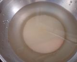 A picture of step 1 of Crunchy Cocktail Shake.