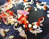 Foto del paso 3 de la receta: Sopa de pollo con macedonia de verduras