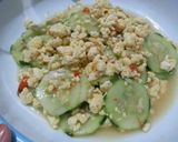 Foto langkah ke 9 dari resep Timun tumis telur.