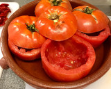 Foto del paso 1 de la receta: 🍅 Tomates rellenos 🍅