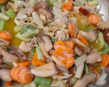 Foto del paso 3 de la receta: Pollo en salsa con setas