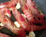Foto del paso 2 de la receta: Pasta elicoidal en salsa de pomodoro y gambas
