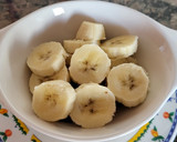 Foto del paso 1 de la receta: Plátano con queso batido y canela