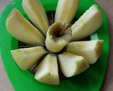 A picture of step 1 of Vickys Apple & Grape Frogs.