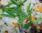Hình bước làm 3 của món Bắp cải xào thịt bò