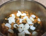 Foto del paso 8 de la receta Potaje de garbanzos, espinacas y bacalao en olla rápida