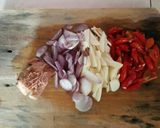 Foto langkah ke 3 dari resep Tongkol kecap puedessss.