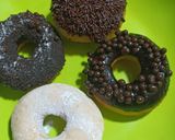 Foto langkah ke 3 dari resep Donat tanpa telur.