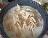 รูปขั้นตอนการทำที่ 3 ของ ต้มข่าไก่ (ไม่ใส่กะทิ)