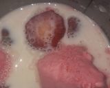 A picture of step 1 of Strawberry Smoothie 🍓🍓.