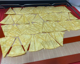 Foto del paso 2 de la receta: Nachos caseros saludables fit (al horno)