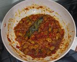 Foto langkah ke 5 dari resep Oseng Mercon Daging Sapi.