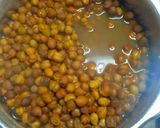 A picture of step 1 of Chana Dry Subzi.