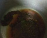 A picture of step 4 of Khajur aur imli ki meethi chutney.