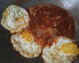 Foto langkah ke 3 dari resep Sarden Telur Ceplok.