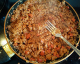 Foto del paso 6 de la receta: Macarrones con carne y chorizo al horno para torpes