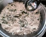 A picture of step 2 of Methi Thepla.