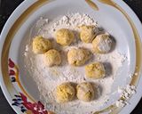 Foto langkah ke 3 dari resep Bola Bola Kabocha.