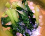 Foto langkah ke 3 dari resep Pakcoy Siram Saus Tiram Jamur.