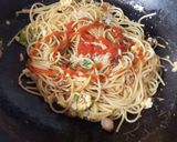 Foto langkah ke 4 dari resep Spaghetti goreng.