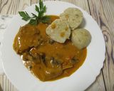 Pirított nyúlcombok 🍗 gombás-tejfölös mártásban 🍄 recept fázis 8 fotója