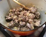 Une image de l'étape 9 de Sauté de sanglier aux carottes (sanglier préalablement mariné 12h).