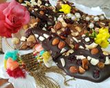 Foto del paso 4 de la receta: Chocolate con frutos secos y más