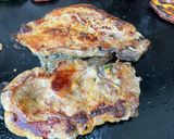 Une image de l'étape 4 de Côtés de porc marinées grillées à la plancha.