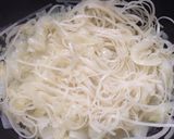 Foto del paso 2 de la receta Noodles de arroz con cebolla dulce de Fuentes de Ebro